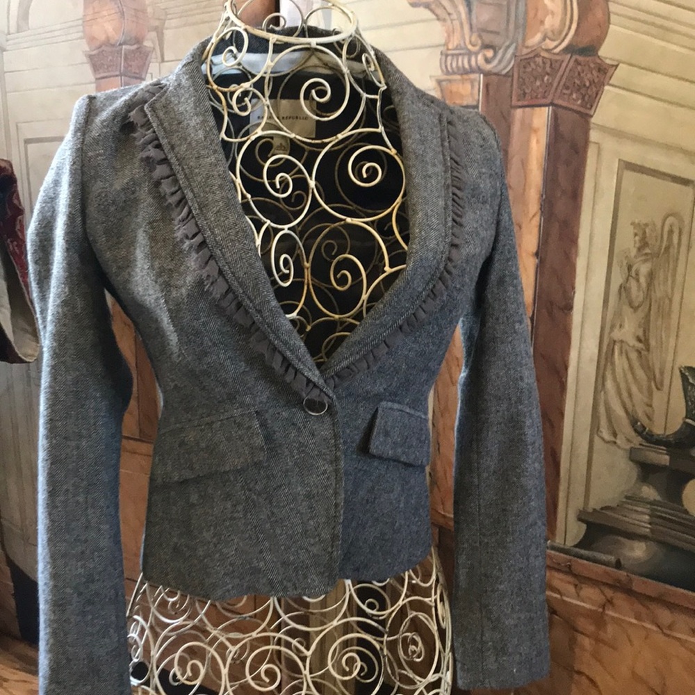 BR Silver Grey Blazer with Ruffle Detail (0)